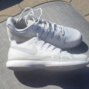 Women's Nike Zoom Tennis Shoes